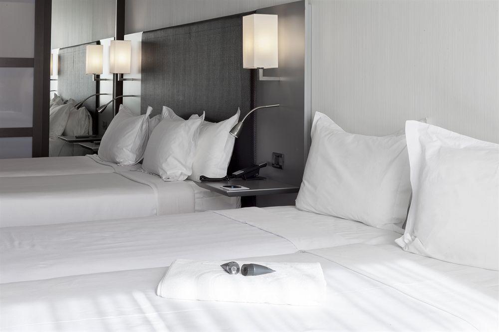 Ac Hotel By Marriott Madrid Airport Coslada Εξωτερικό φωτογραφία