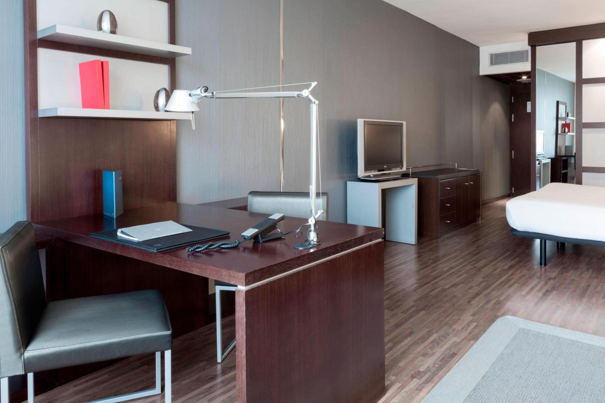 Ac Hotel By Marriott Madrid Airport Coslada Εξωτερικό φωτογραφία