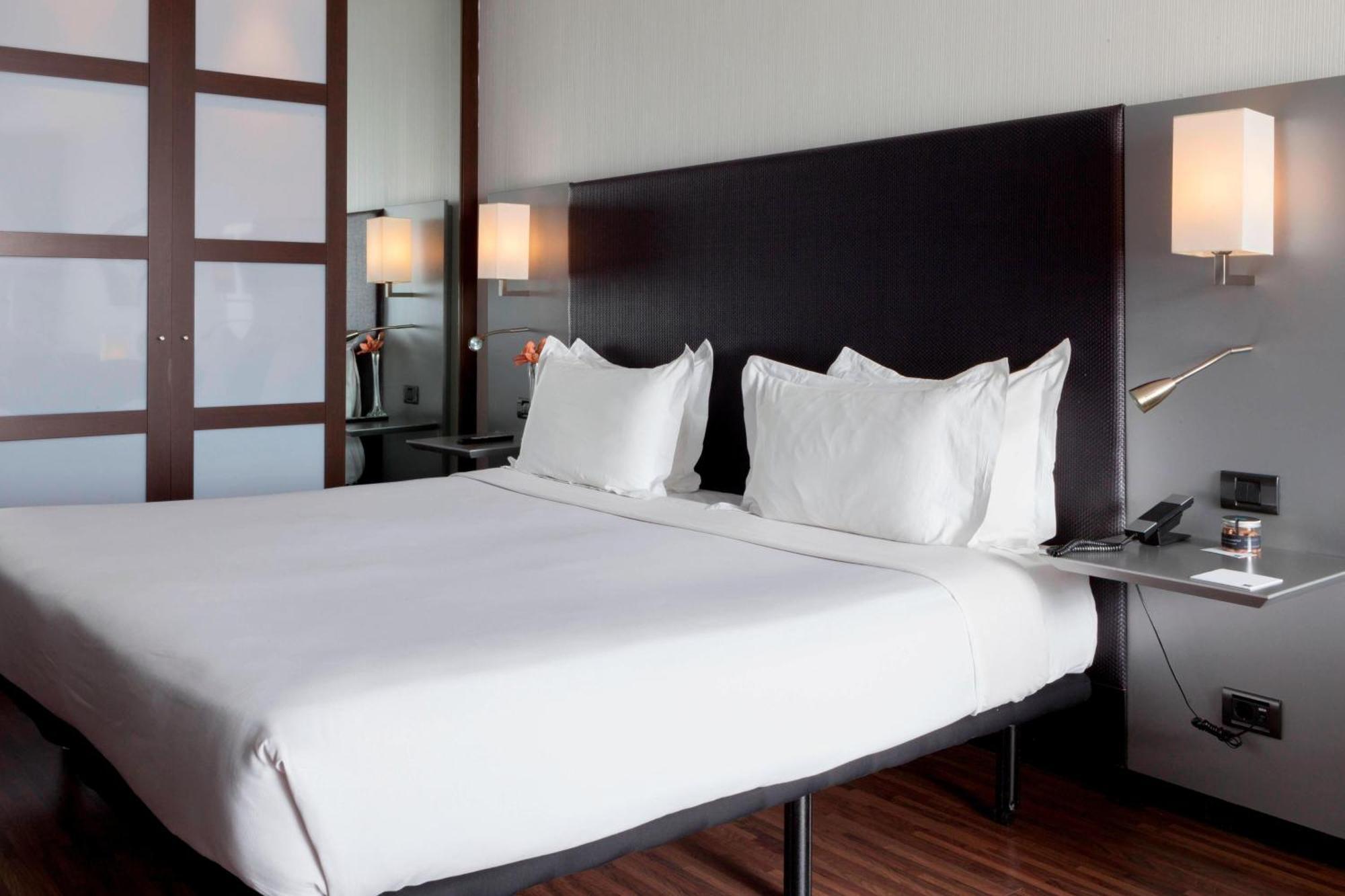 Ac Hotel By Marriott Madrid Airport Coslada Εξωτερικό φωτογραφία