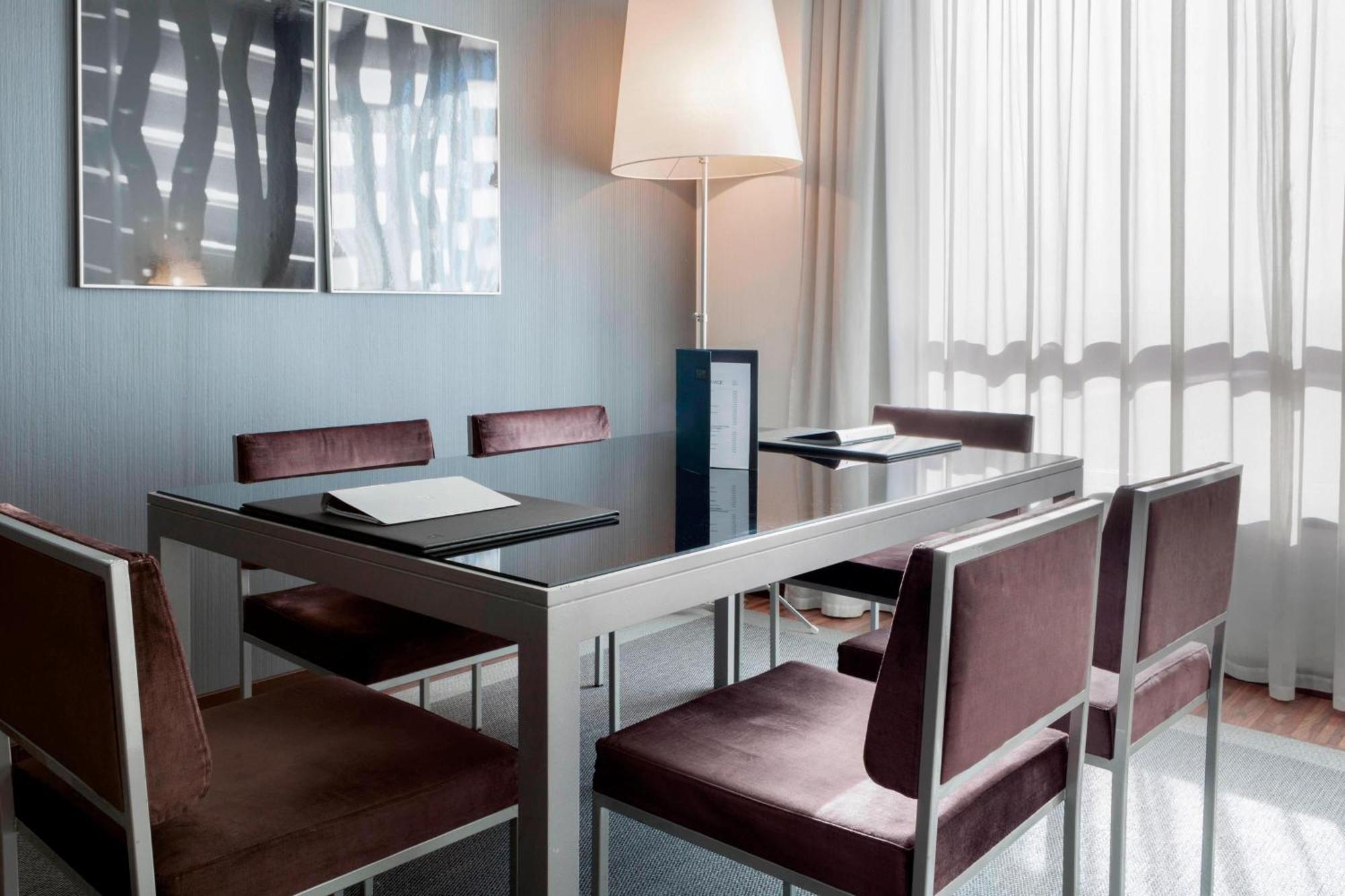 Ac Hotel By Marriott Madrid Airport Coslada Εξωτερικό φωτογραφία