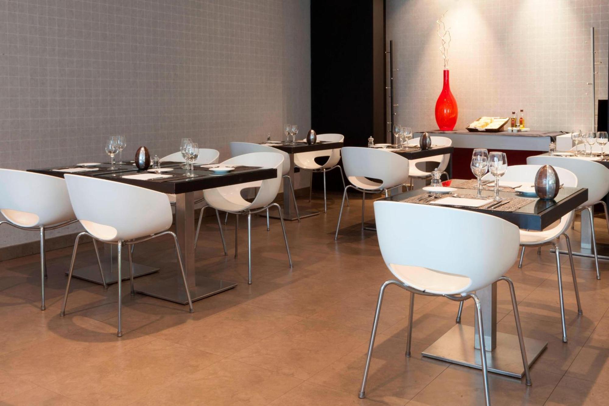 Ac Hotel By Marriott Madrid Airport Coslada Εξωτερικό φωτογραφία